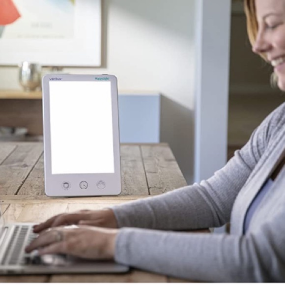 Happy Light Luxe by Verilux - Picture 7 of 8